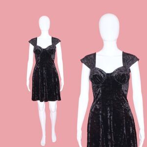 1990s RAMPAGE CRUSHED VELVET Sweetheart Underwire Bust Skater Dress. XS-S